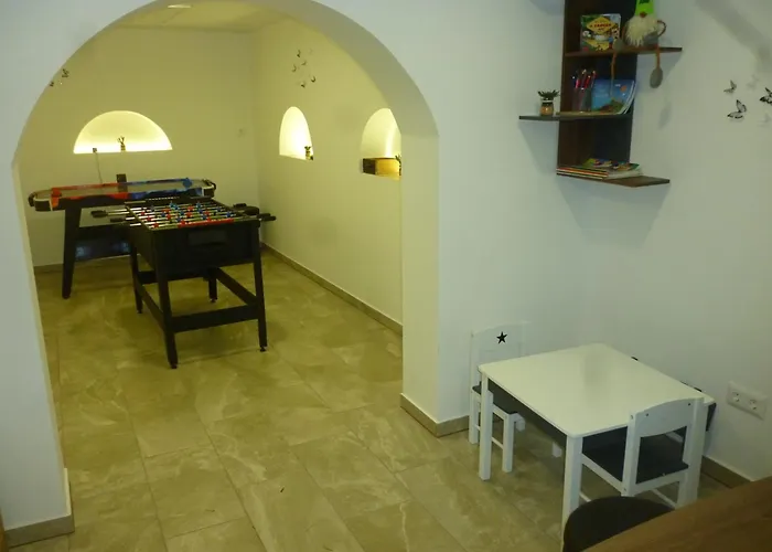 Vinceller Vendeghaz * Kiralyszentistvan